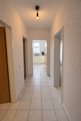 Flur groß Wohnung.png