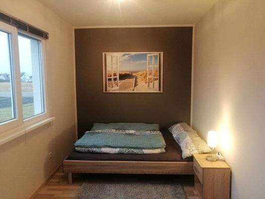 2. Schlafzimmer (Ankleine oder Büro separat)