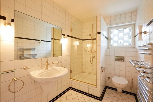 Badezimmer EG