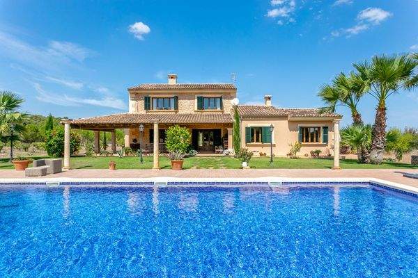 Landhaus mit mediterranen Garten nahe Manacor