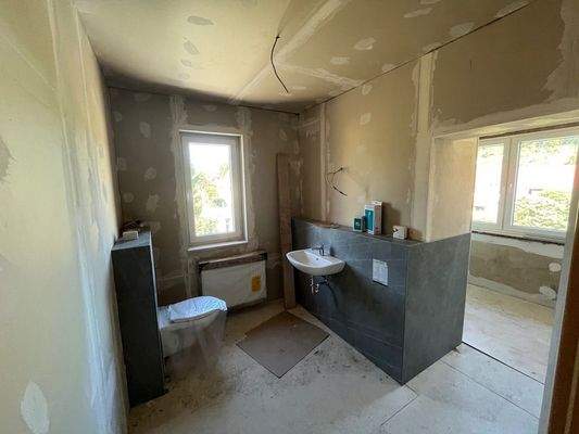 004020156800_302_350_02102025030245471