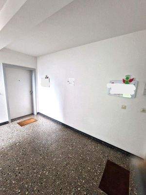 17 Gewerbe 1.OG links.jpg