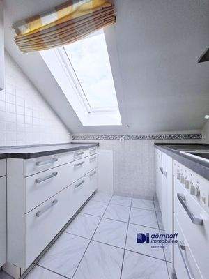 kleine Küche DG