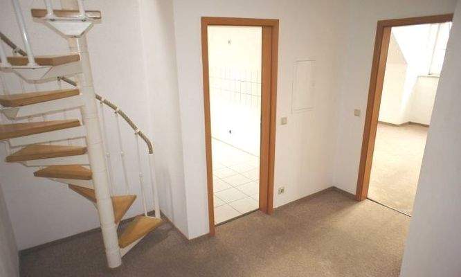 2.OG Flur (Archiv-Foto, jetzt Laminat)