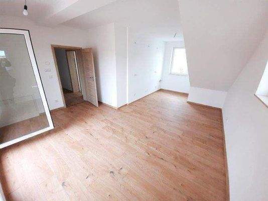 Küche mit Zugang zur Terrasse