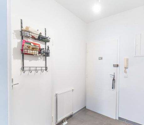 Vorzimmer mit Abstellraum