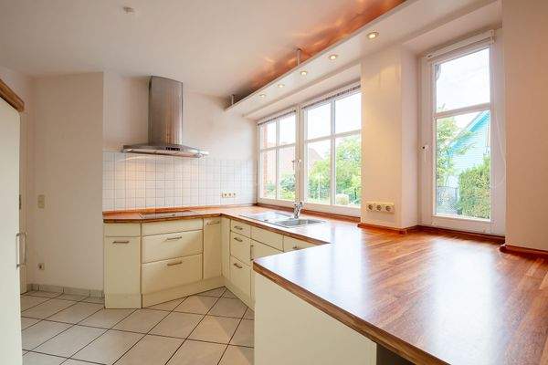 Große Küche im Erdgeschoss