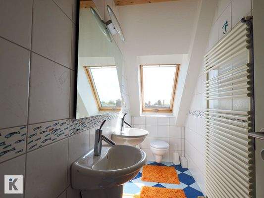 Bad mit Dusche OG f. Kinder