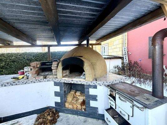 überdachte Grillstation