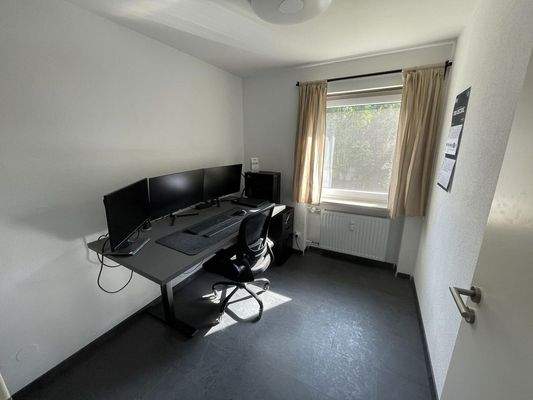 Büro / Kinderzimmer