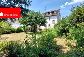 riesiger, schön eingewachsener Garten