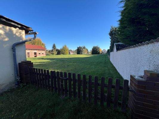 vordere Grundstück 2.jpg