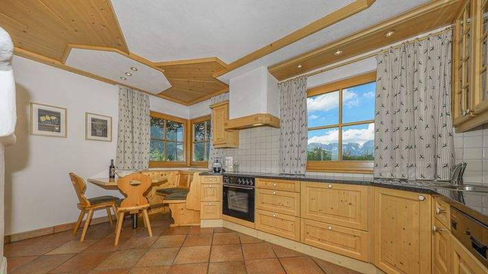 KITZIMMO-Gepflegtes Einfamilienhaus mit Kaiserblick kaufen - Immobilien Kitzbühel.