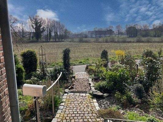 Aus der Haustür ins Grüne...