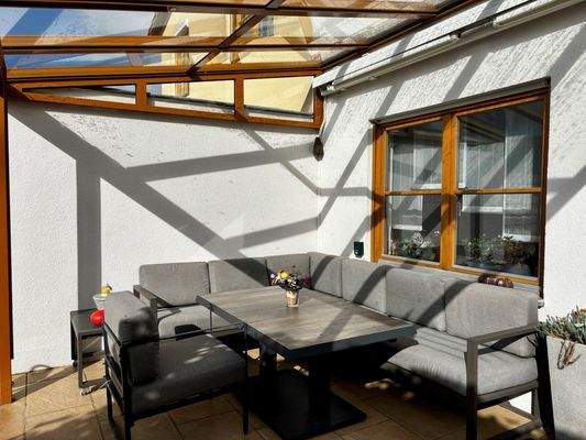 überdachte Terrasse