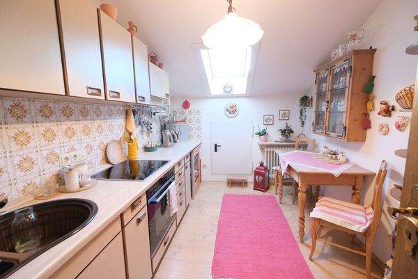 Die Küche im Dachgeschoss