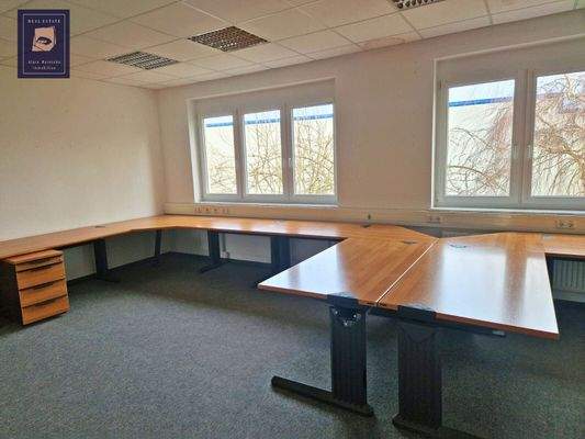 1.OG_Büroraum (4)