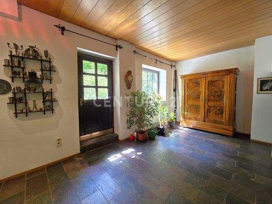 Geschmackvoll eingerichteter Vorraum 