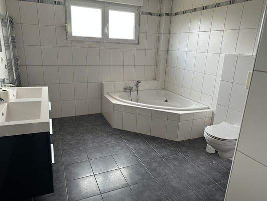 WhatsApp Image 2025-09-17 at 10.15.13(4).jpeg