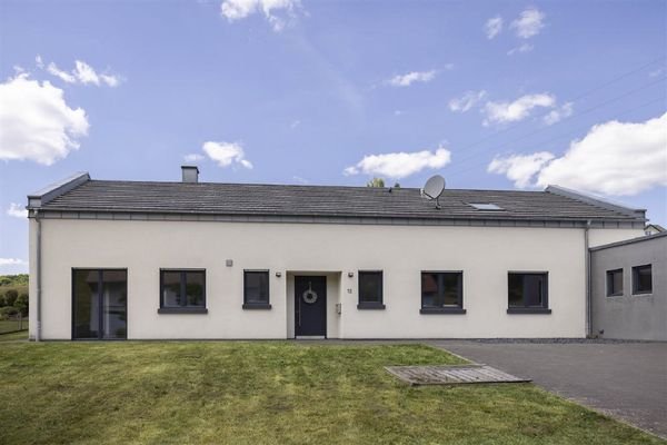Straßenansicht