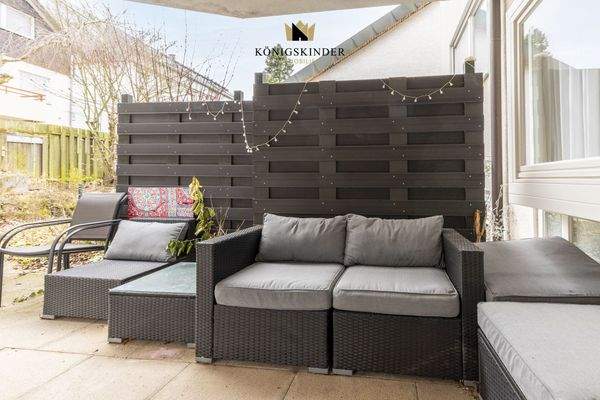 Terrasse mit Platz für entspannte Stunden im Freien