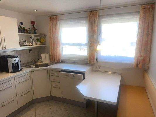 DG_Küche mit Einbauküche