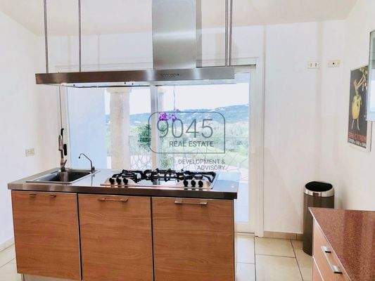 Exklusive Villa mit Meerblick, Pool und Dependance in Arzachena – Sardinien