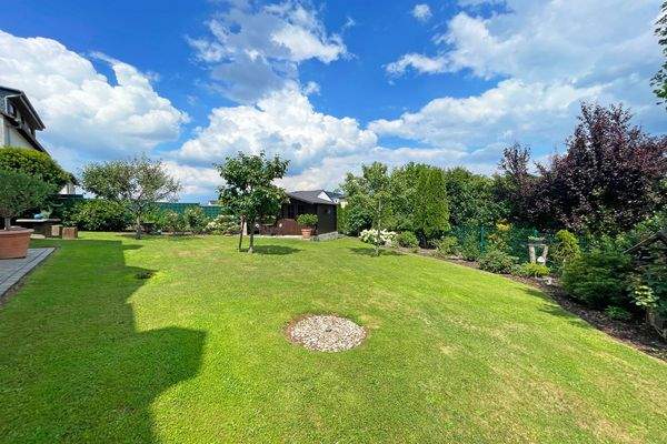 Weitläufiges Grundstück