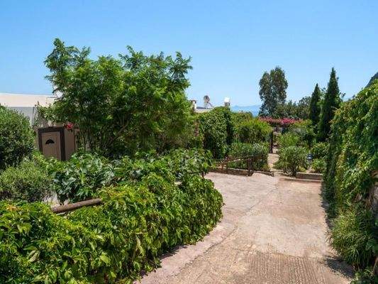 Kreta, Elounda: Villa mit Pool und atemberaubendem Meerblick auf die Bucht zu verkaufen