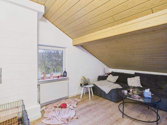 CAM01223G0-PR0181-STILL002