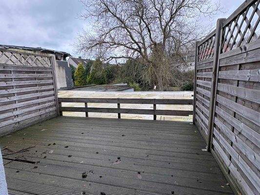 Terrasse 1. OG links