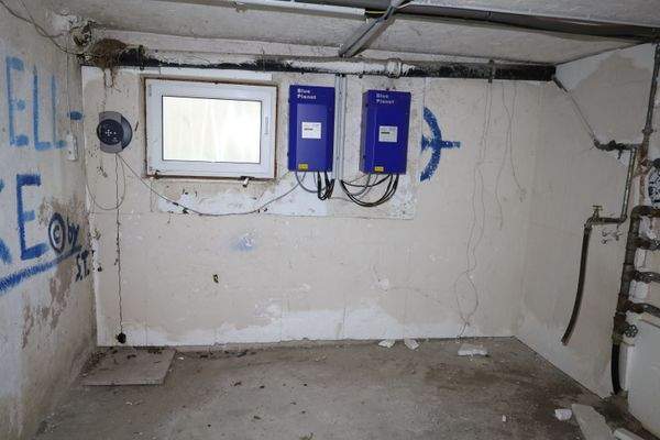 Keller und Wechselrichter