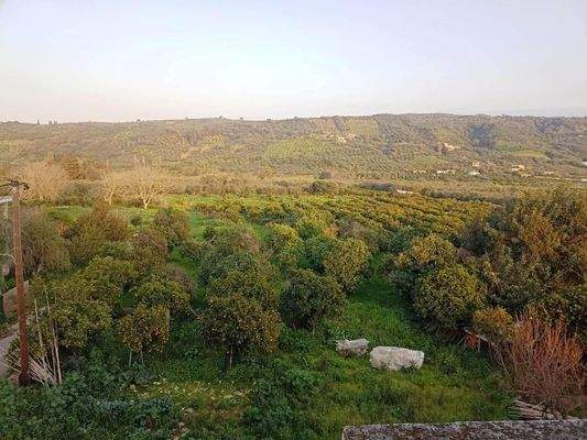 Kreta, Voukolies: Möblierte Wohnung im ersten Stock zu verkaufen