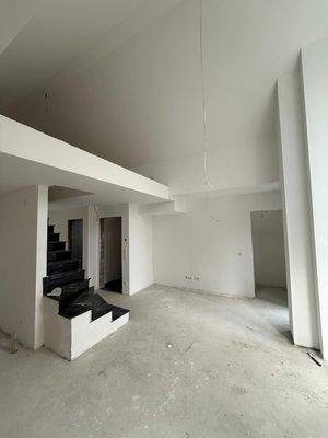 4-Zimmer Galerie: Wohnzimmer