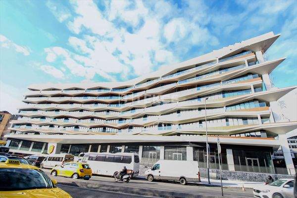 Ready-to-Move Flats on the Main Street in İstanbul Beyoğlu