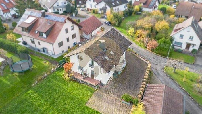 Neuweier-Dalbergstraße-Drohnenaufnahme-1haus-baden-baden-neuweier-wolf-immobilien-aussenansicht