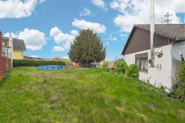 Rückansicht und Garten