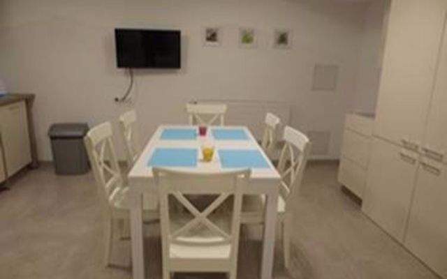 Kueche  Hahnstrasse.jpeg