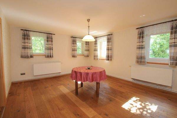 Wohnzimmer in der Einliegerwohnung