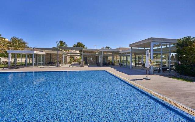 Neubau-Villa neben dem Golfplatz zu verkaufen in Nova Santa Ponsa, Mallorca