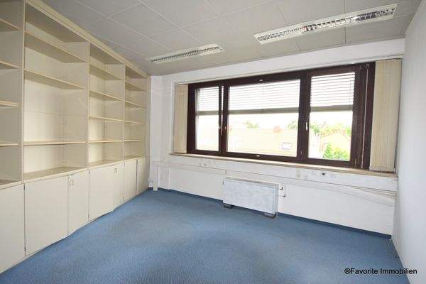 div. Büroräumlichkeiten im 1.+2. Stock