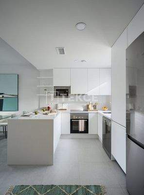 Townhouses with Unparalleled Golf Course Views in Murcia