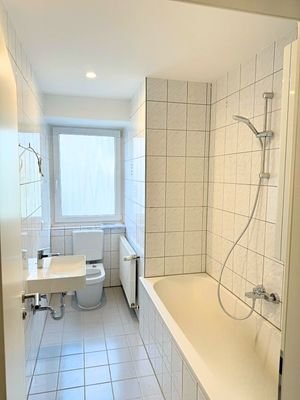 Badezimmer Bild 2.jpg