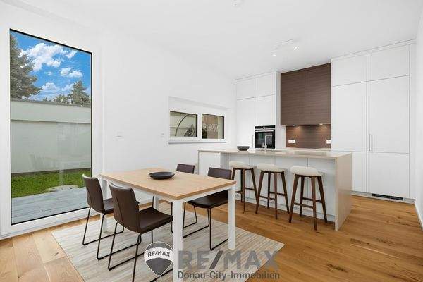 RH 2232 Deutsch Wagram Symbolbild