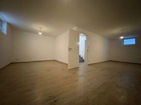 22. wohnl. Raum im KG.jpg