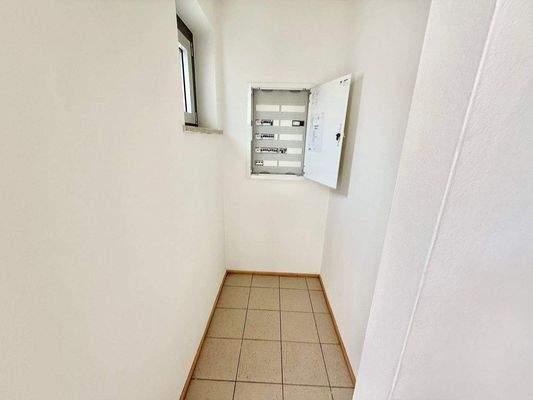 Praktische Garderobe vor Renovierung