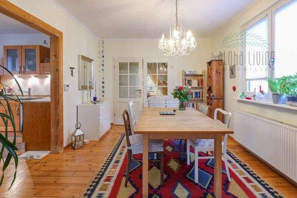 Dining area (ground floor)