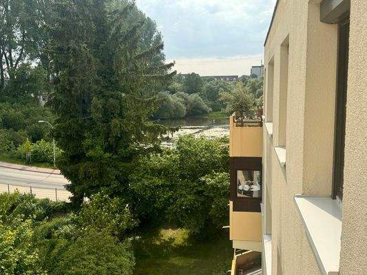 Seitlicher Blick vom Balkon