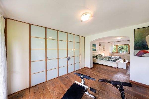 Großes Schlafzimmer