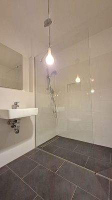 1. OG Duschbad 1.jpg